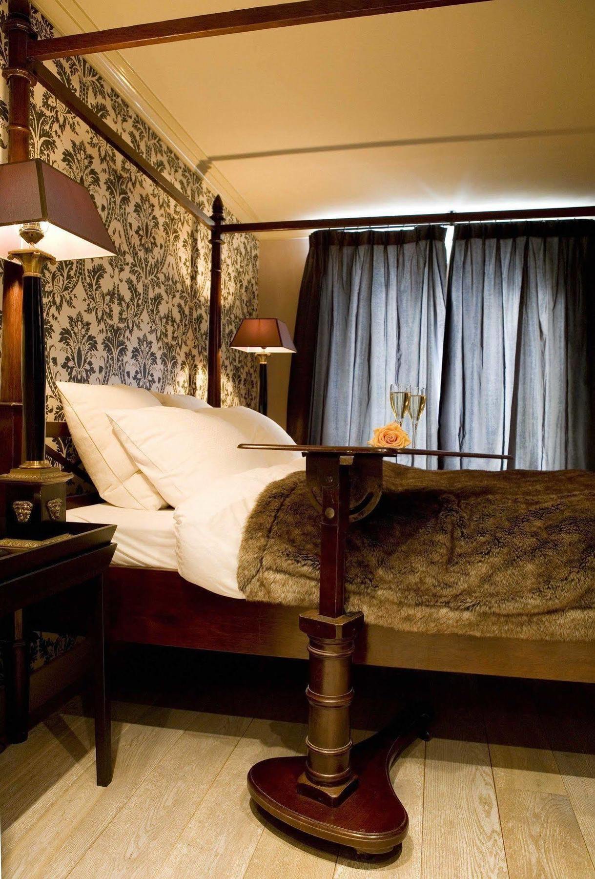 Suitehotel Posthoorn Monnickendam Bagian luar foto